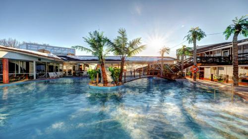 Dolphin Planet Hotel&SPA 