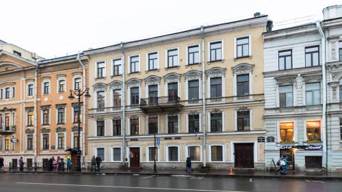 Номера у Эрмитажа 