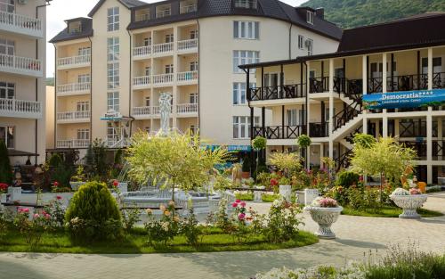 Democratia Ultra All Inclusive Family Hotel (Демократия) 