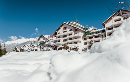 Гранд Отель Поляна ГК 