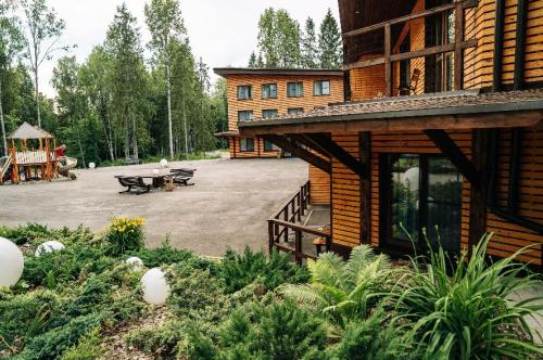 Русские Сезоны Эко отель Пересвет 