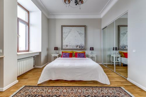 Голден Апартаментс (Golden Apartments) 