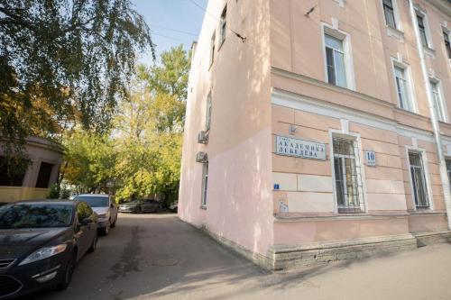 Апартаменты на Лебедева 10В 