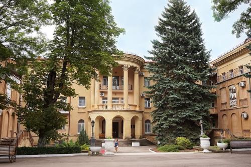 Шахтер 