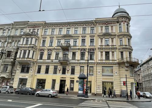 Simple Seasons Nevsky 