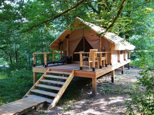 Garuda Glamping ( Гаруда Глемпинг) 