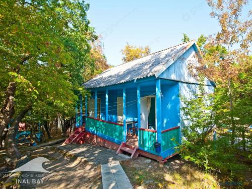 На первом Inal Bay База отдыха домики