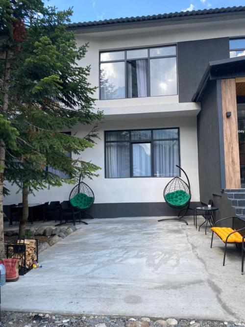 Dombay Winter Hall (Домбай Винтер холл) 