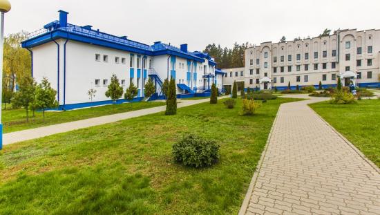 Что такое чабарок по белорусски. hotel 7771 57879 vid4 b1. Что такое чабарок по белорусски фото. Что такое чабарок по белорусски-hotel 7771 57879 vid4 b1. картинка Что такое чабарок по белорусски. картинка hotel 7771 57879 vid4 b1. В соцсетях среди белорусов все чаще появляется фраза «Пахне чабор!». На нее отвечают «Пахне вечна!» или «Пахне» по аналогии с другим известным в Беларуси выражением.