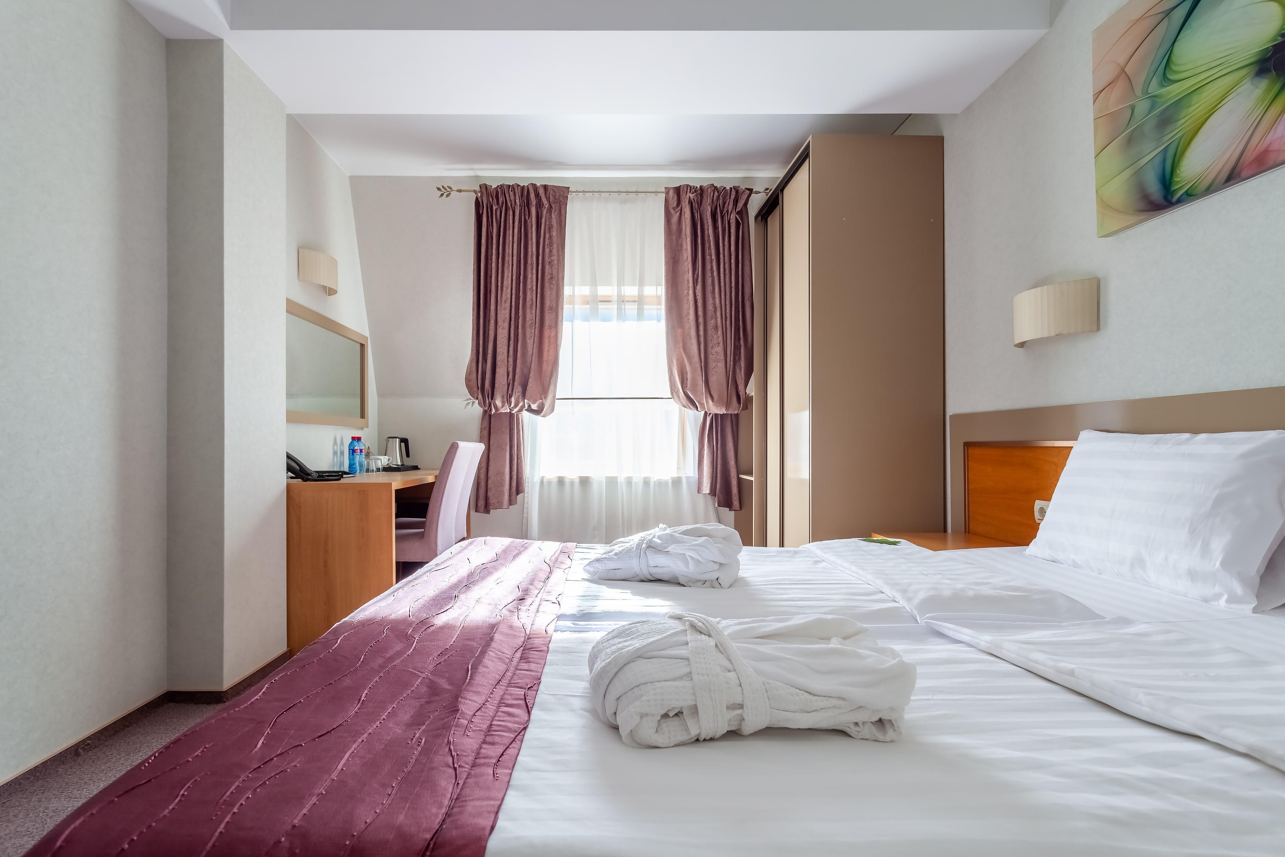 комната в сочи. роом отель сочи. соната лоо улица декабристов 117. хостел зорька адлер. лазаревское калараш снять комнату.