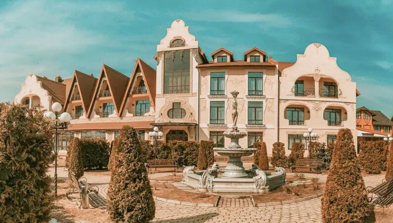 Panorama: Berejki Hall Wellness Club, swimming pool, Yegoryevsk, Kasimovskoye sh