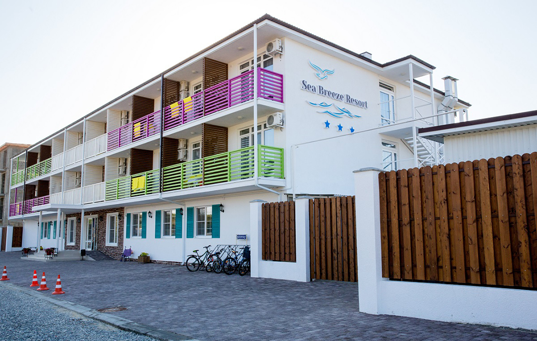 Си Бриз Резорт (Sea Breeze Resort)