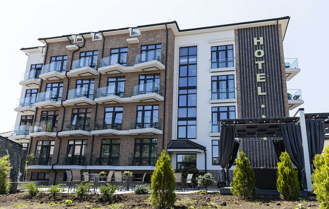 Золотой Лотос