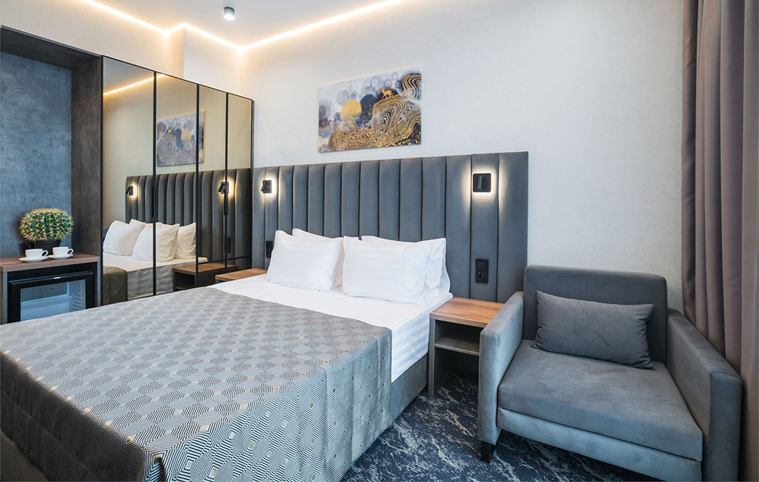 Золотой Лотос