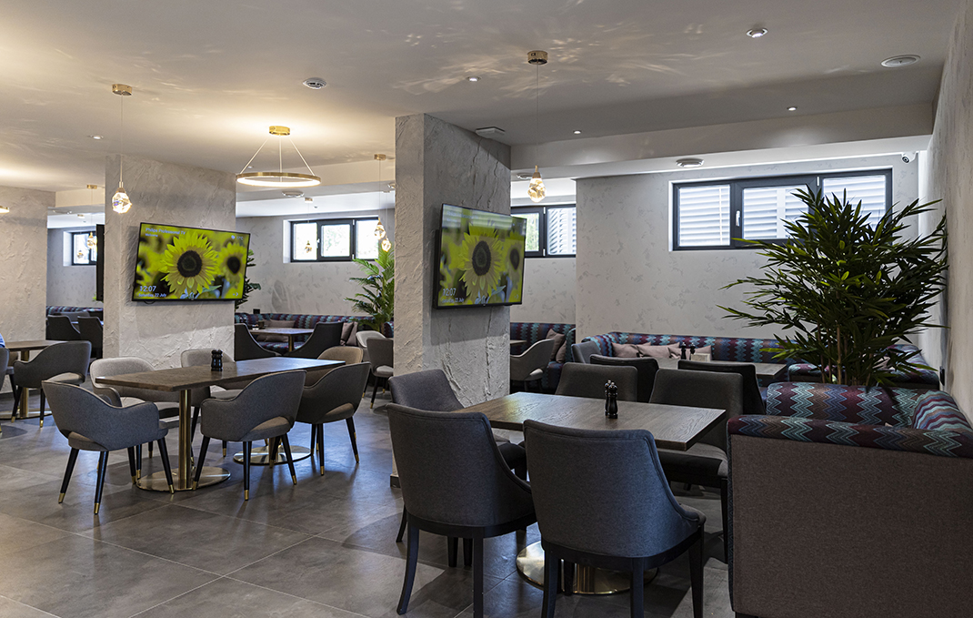 Золотой Лотос