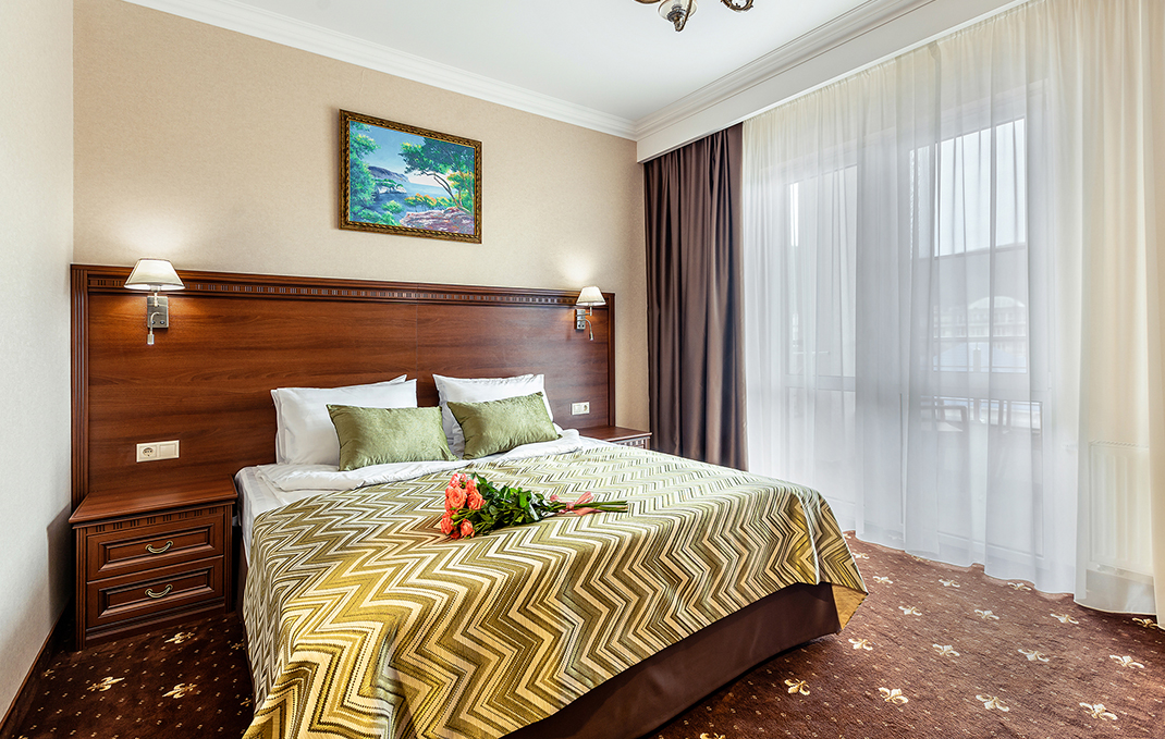 Южные ночи 4**** отель