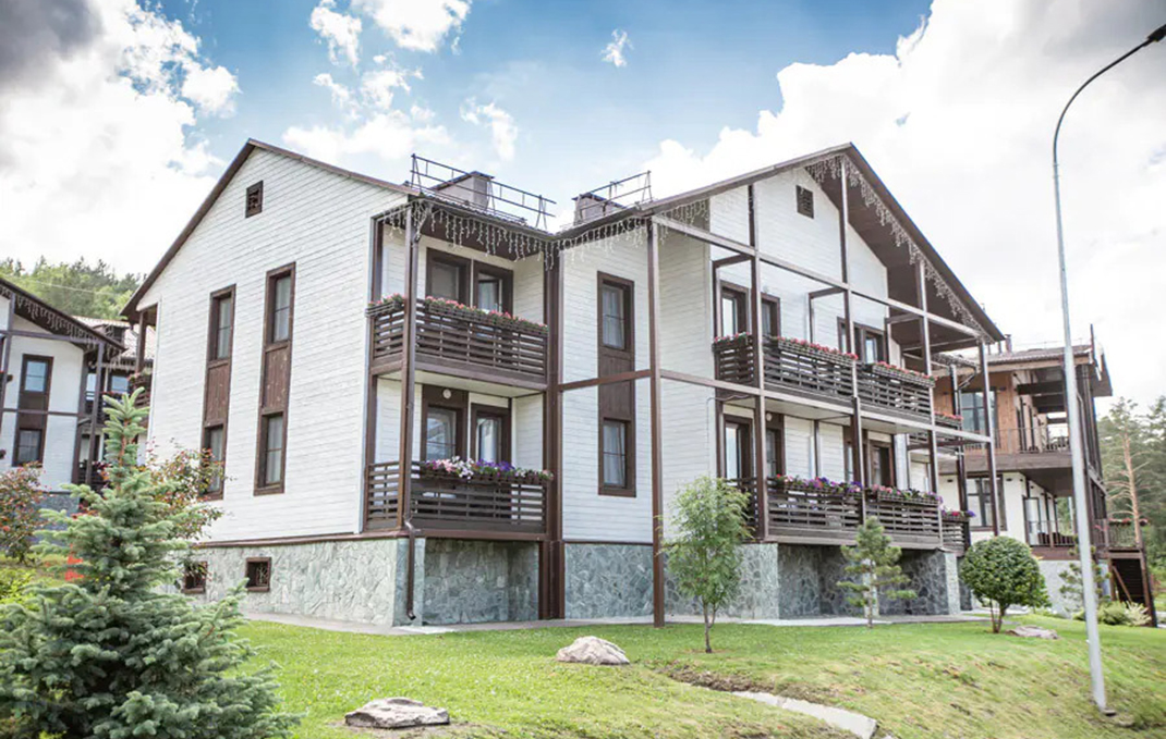 Манжерок 3*** отель