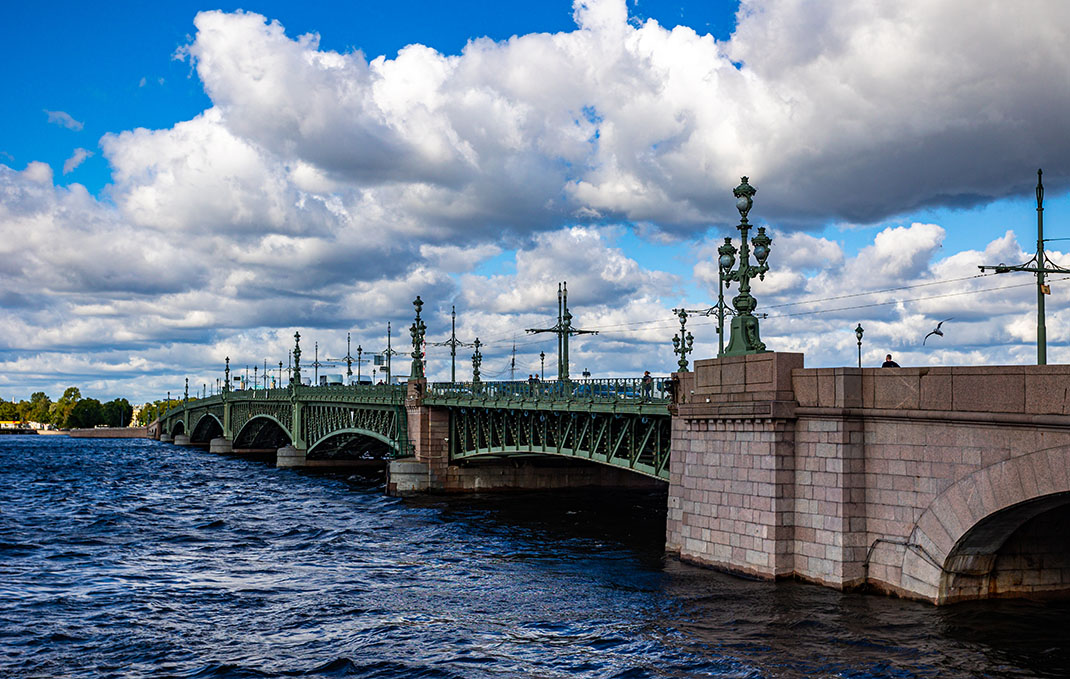 Троицкий мост