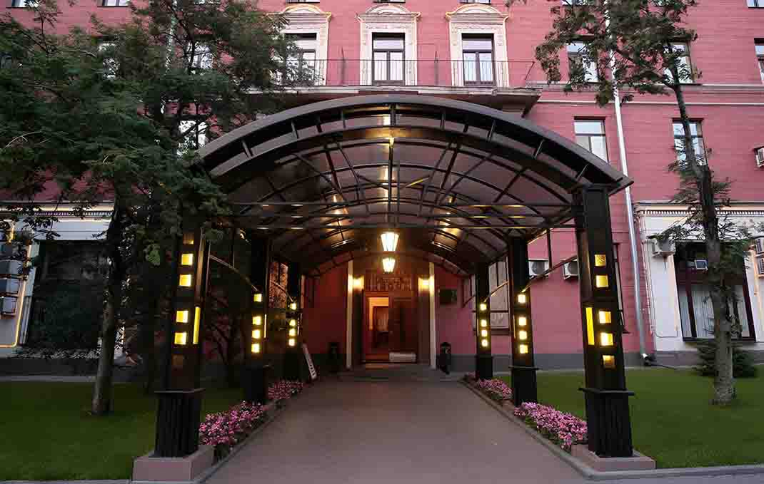 Максима Заря 3*** отель